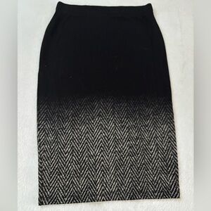 NWOT Isabel de Pedro Black and Gray Beautiful Designed Pencil Midi Skirt